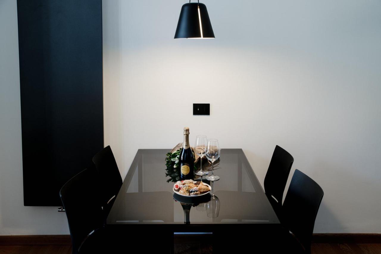 Dome'S Charme - The House Of Travelers Apartment Como Exterior photo